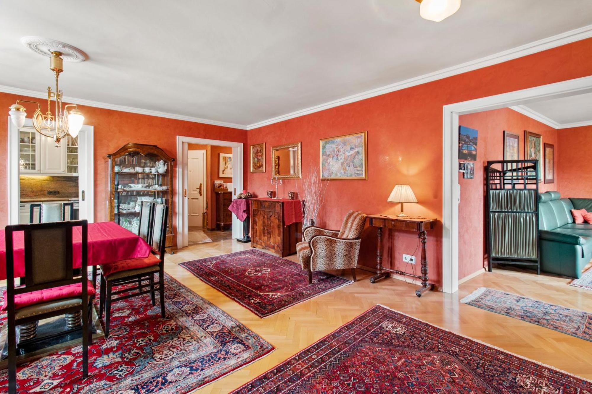 Spacious Penthouse With Stephen Cathedral View